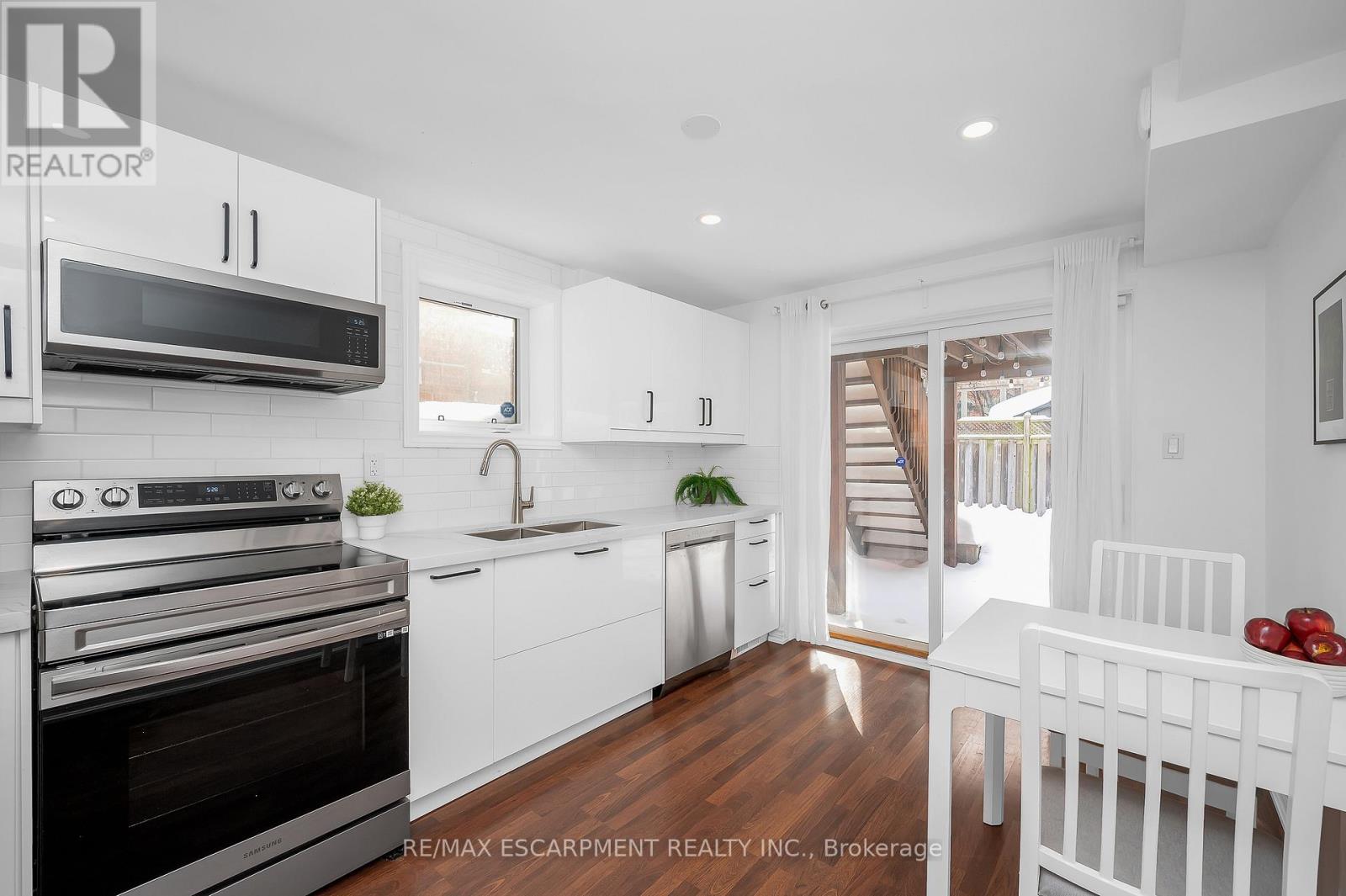 2546 Nichols Drive, Oakville, Ontario  L6H 7L3 - Photo 25 - W12786608