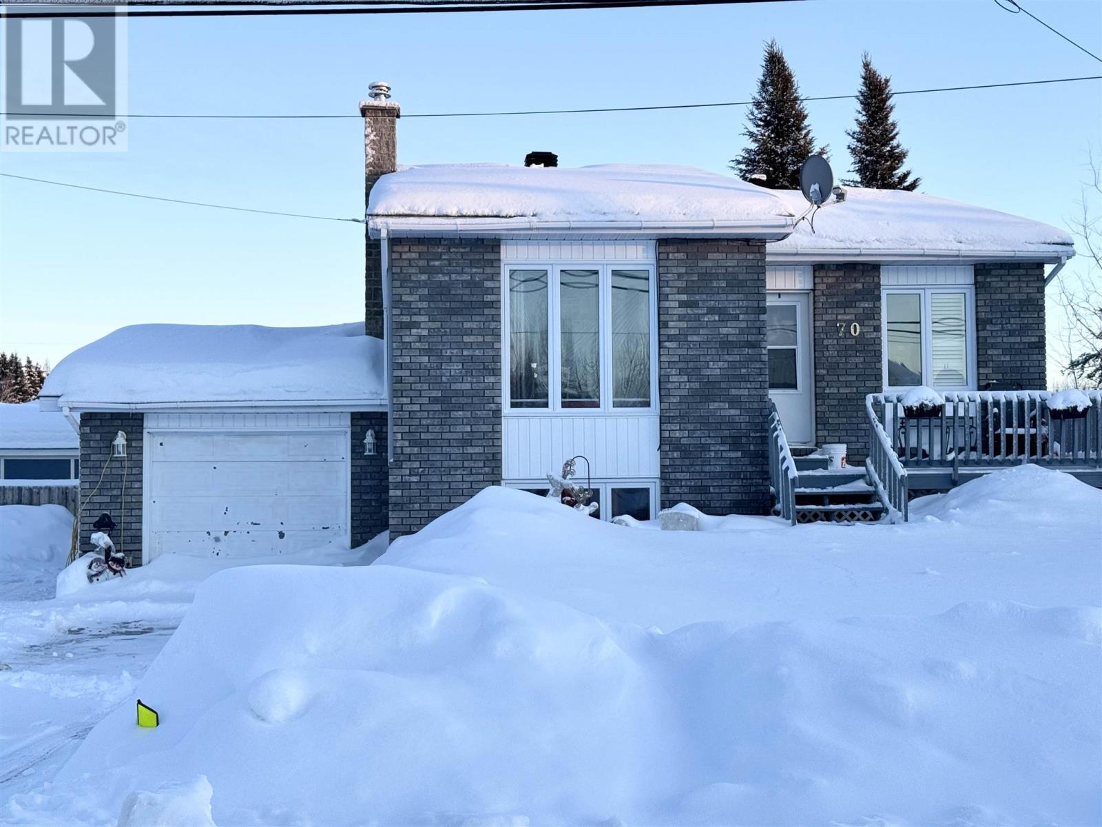 70 Richard St, Chapleau, Ontario  P0M 1K0 - Photo 1 - SM260084