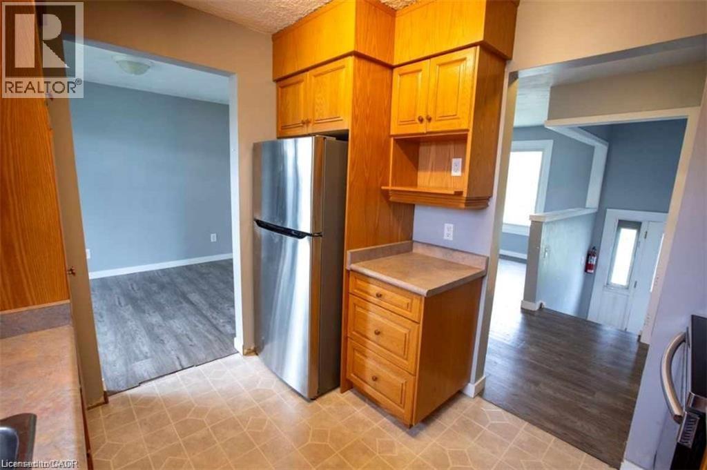 42 Daniel Avenue, Kitchener, Ontario N2K 1E9 - Photo 6 - 40802534