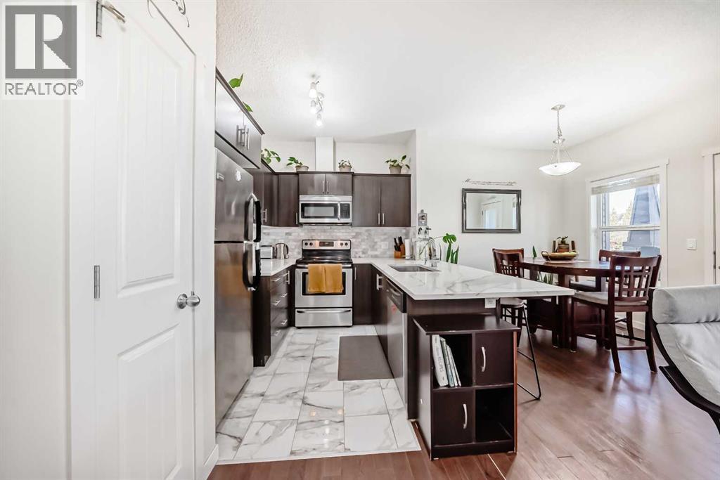 48 Copperpond Landing Se, Calgary, Alberta  T2Z 1G6 - Photo 4 - A2285922