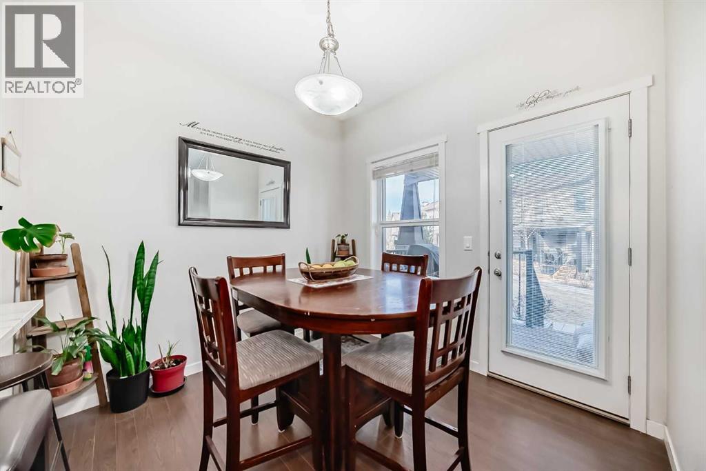 48 Copperpond Landing Se, Calgary, Alberta  T2Z 1G6 - Photo 8 - A2285922