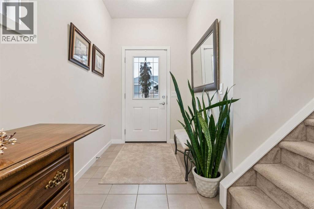 71 Mount Rae Heights, Okotoks, Alberta  T1S 0N7 - Photo 5 - A2286156