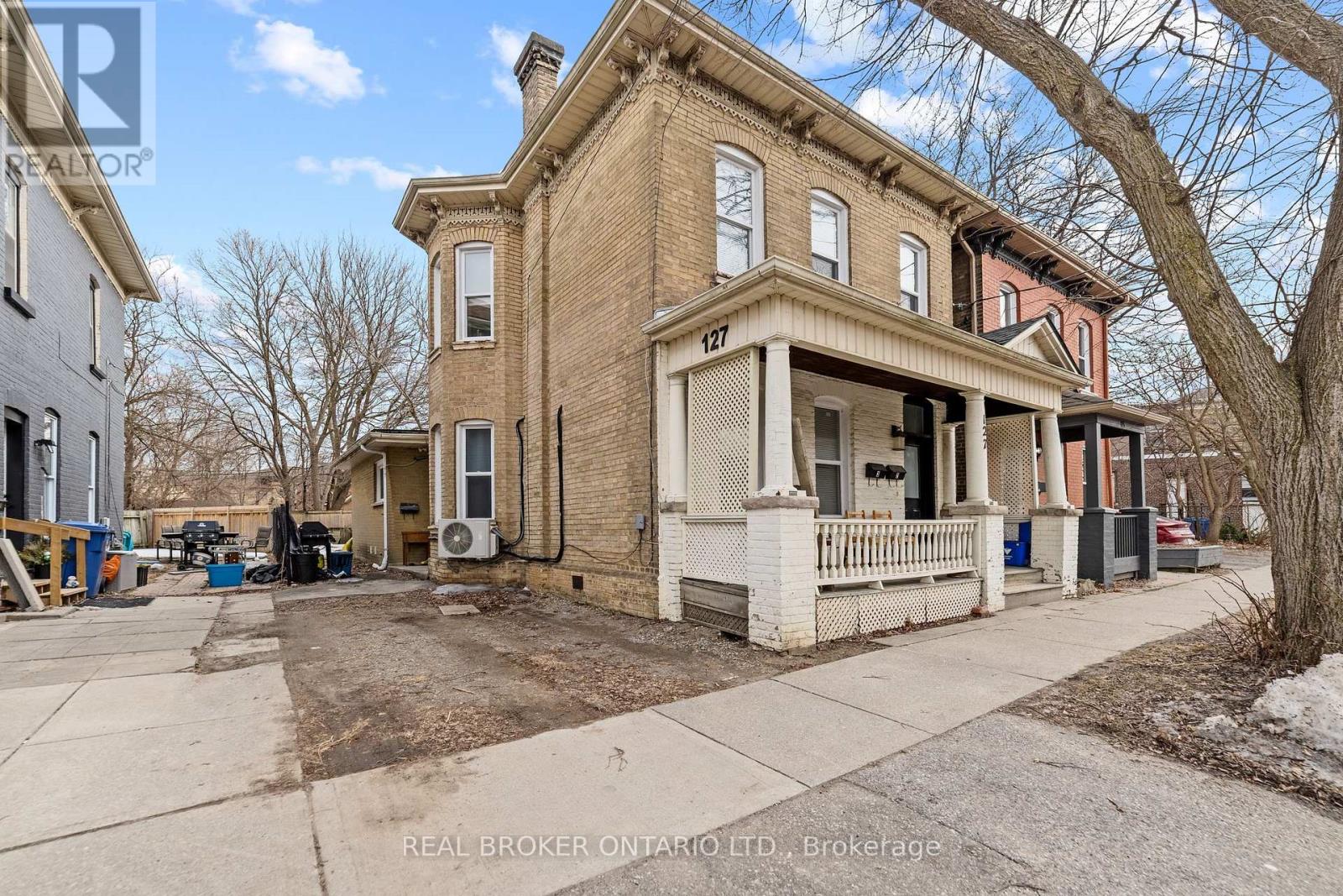 127 West Street, Brantford, Ontario  N3T 3G2 - Photo 3 - X12786562