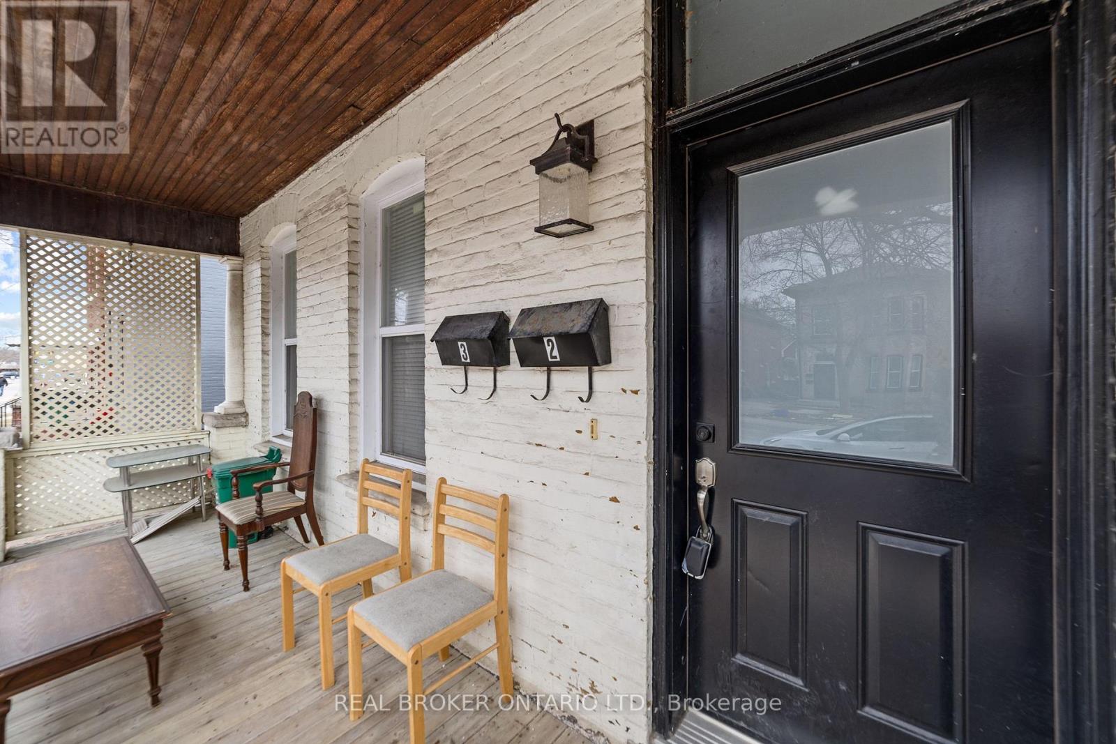 127 West Street, Brantford, Ontario  N3T 3G2 - Photo 5 - X12786562