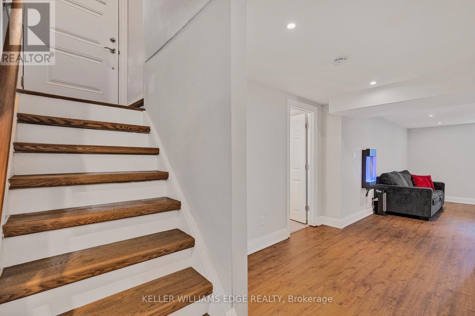 Lower - 125 Warren Avenue, Hamilton, Ontario  L9A 3C9 - Photo 6 - X12786568