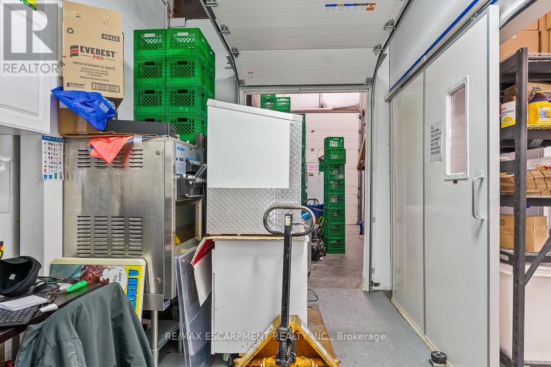 5 - 70 Monarch Road, Guelph (Willow West/sugarbush/west Acres), Ontario  N1K 1S3 - Photo 7 - X12786584