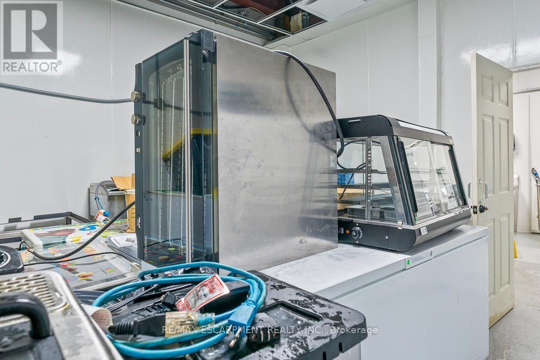 5 - 70 Monarch Road, Guelph (Willow West/sugarbush/west Acres), Ontario  N1K 1S3 - Photo 25 - X12786600