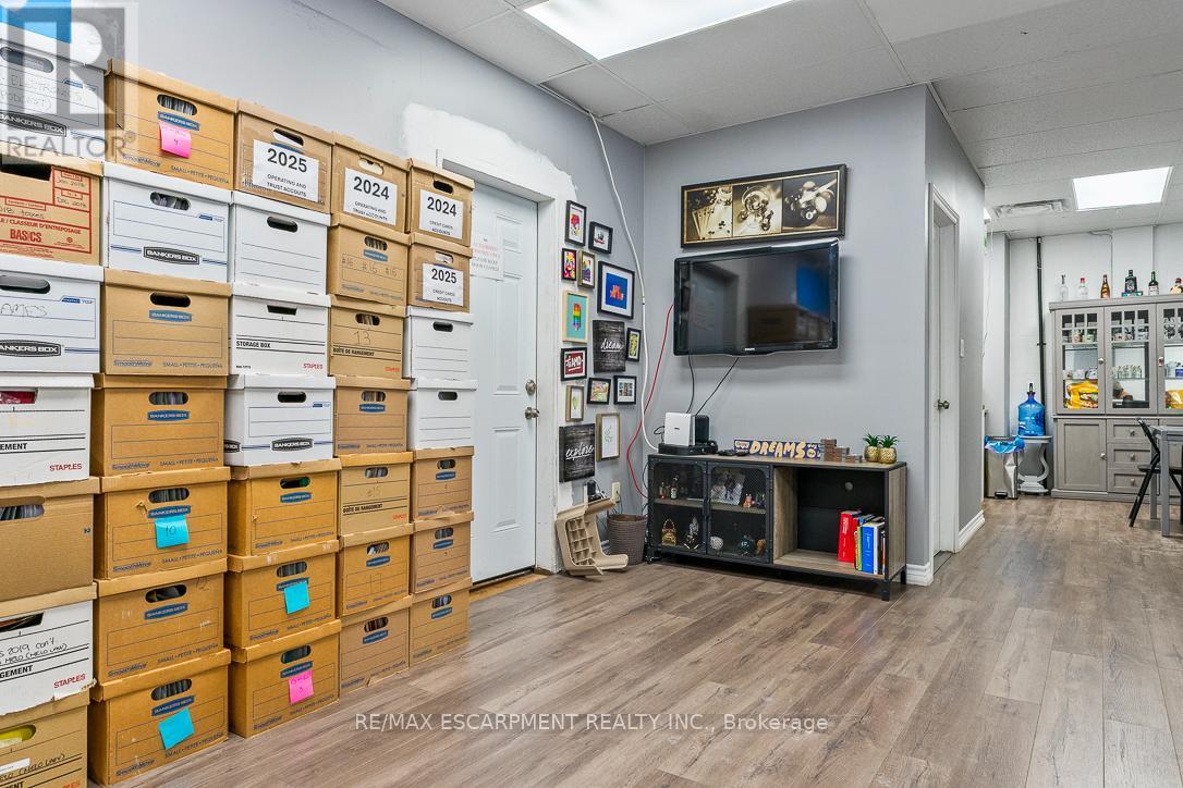 5 - 70 Monarch Road, Guelph (Willow West/sugarbush/west Acres), Ontario  N1K 1S3 - Photo 29 - X12786600