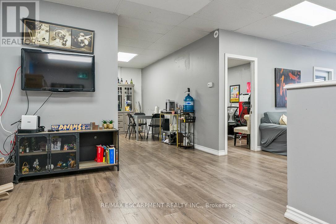 5 - 70 Monarch Road, Guelph (Willow West/sugarbush/west Acres), Ontario  N1K 1S3 - Photo 30 - X12786600