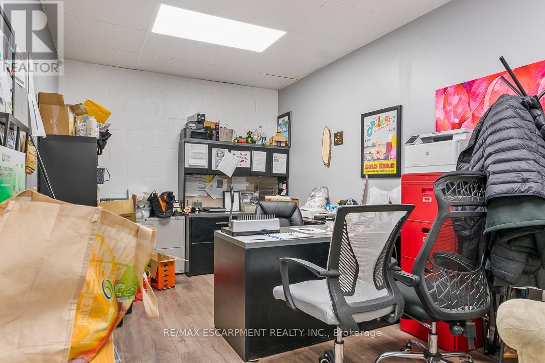 5 - 70 Monarch Road, Guelph (Willow West/sugarbush/west Acres), Ontario  N1K 1S3 - Photo 35 - X12786600