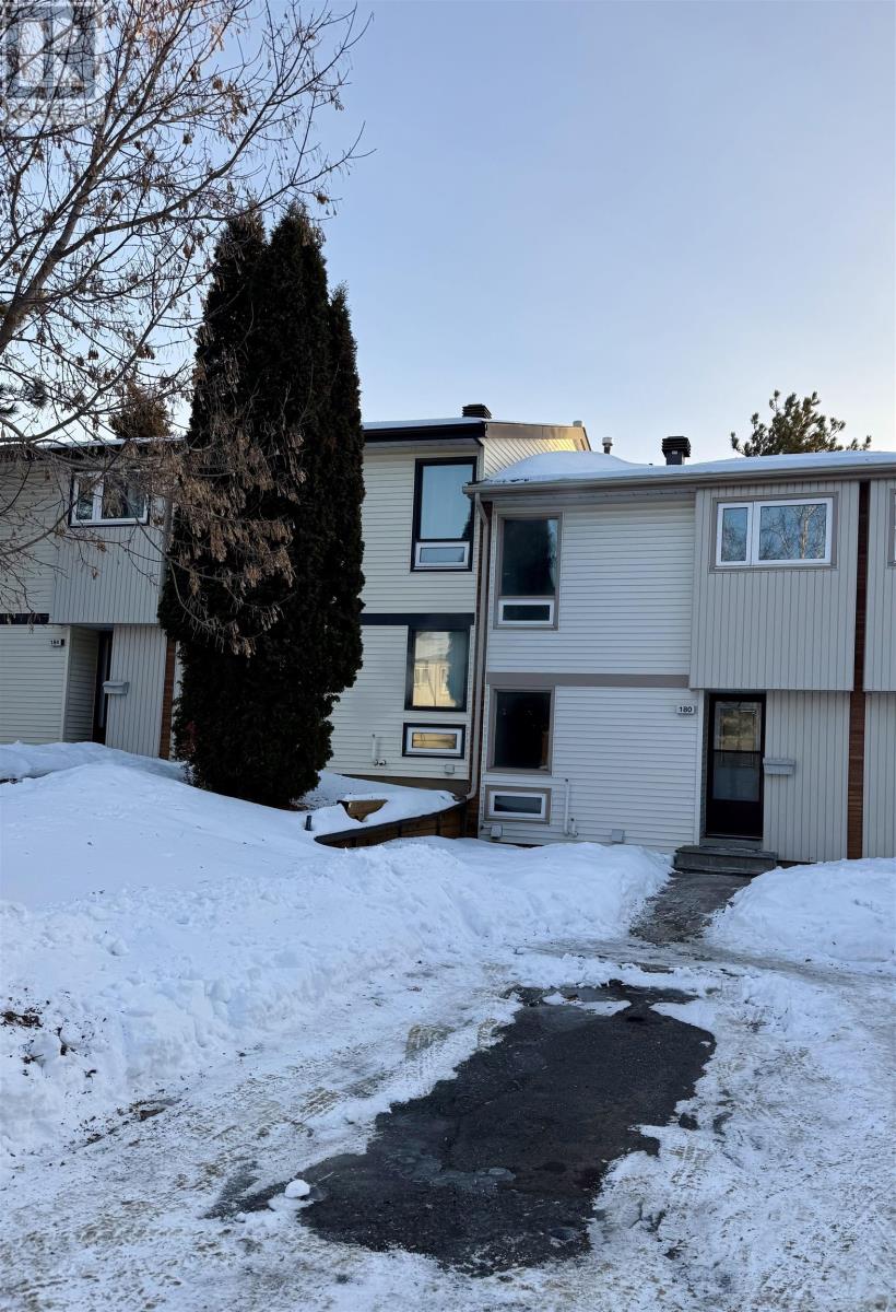 180 Varsity Row, Thunder Bay, Ontario  P7B 5P1 - Photo 1 - TB2600007