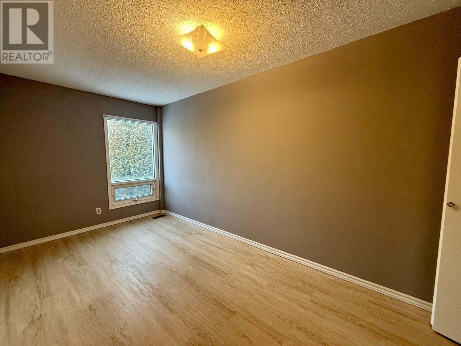 180 Varsity Row, Thunder Bay, Ontario  P7B 5P1 - Photo 8 - TB2600007