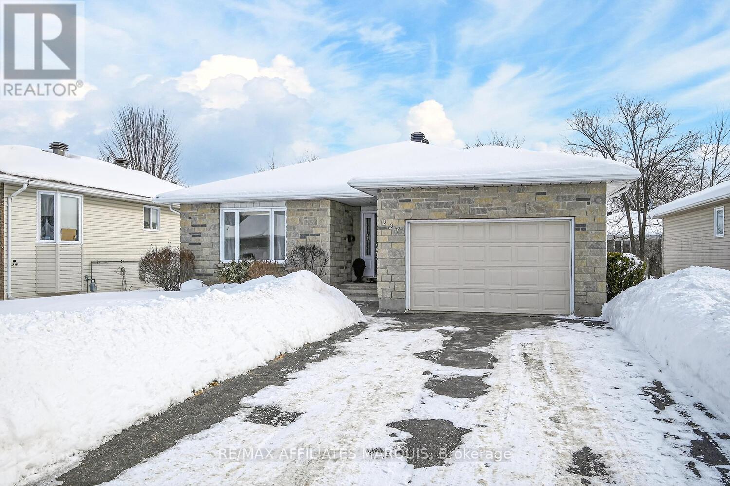 227 Lera Street, Smiths Falls, Ontario  K7A 5M5 - Photo 4 - X12786718