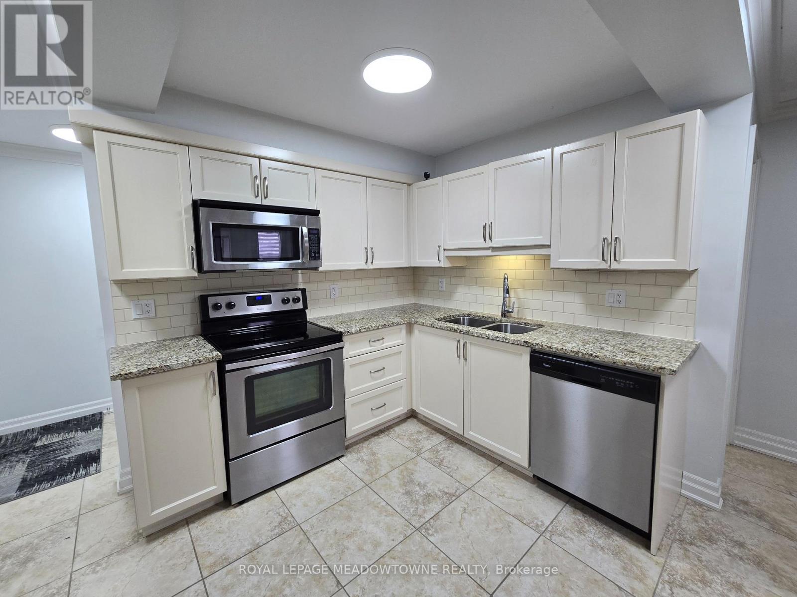 302 - 55 Yarmouth Street, Guelph, Ontario  N1H 7R4 - Photo 18 - X12786534