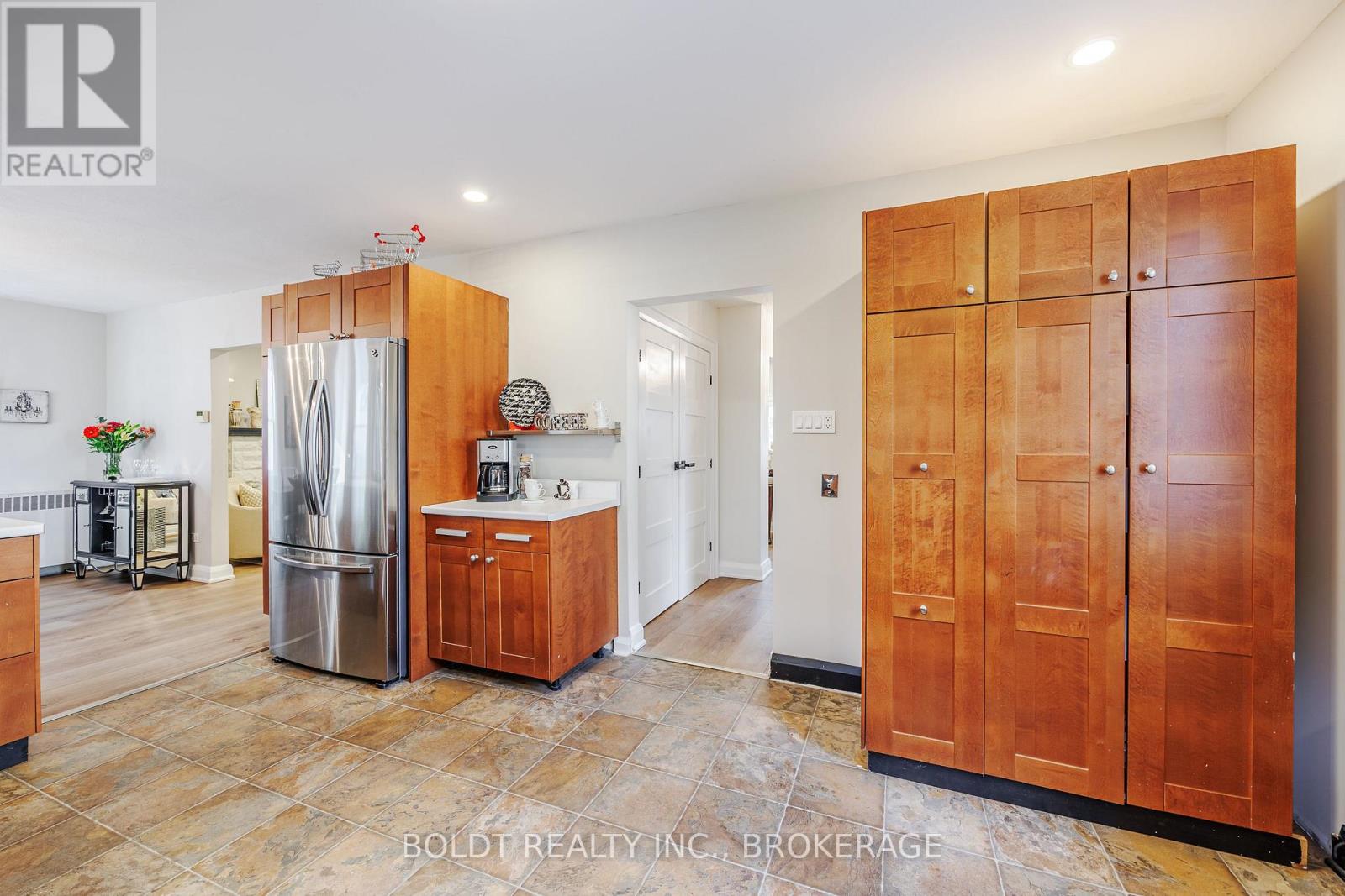 6351 Leeming Street, Niagara Falls, Ontario  L2G 1K3 - Photo 10 - X12786724