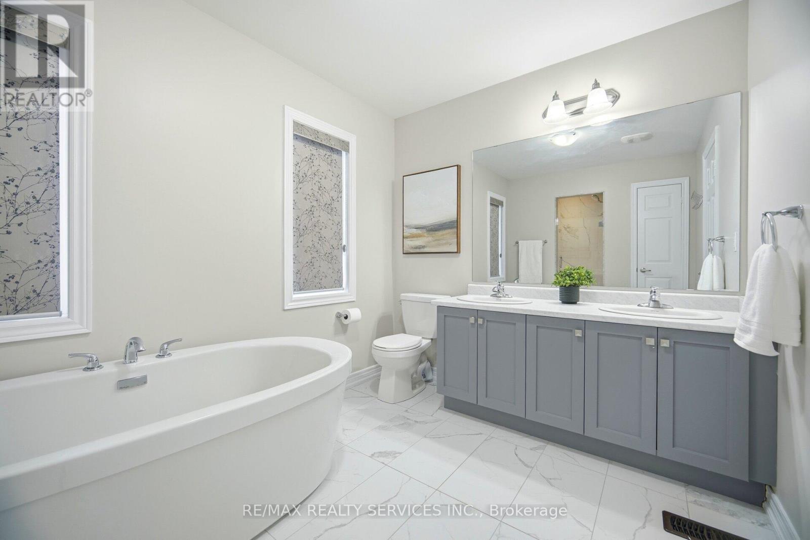 93 Benadir Avenue, Caledon, Ontario  L7C 4E7 - Photo 24 - W12786318