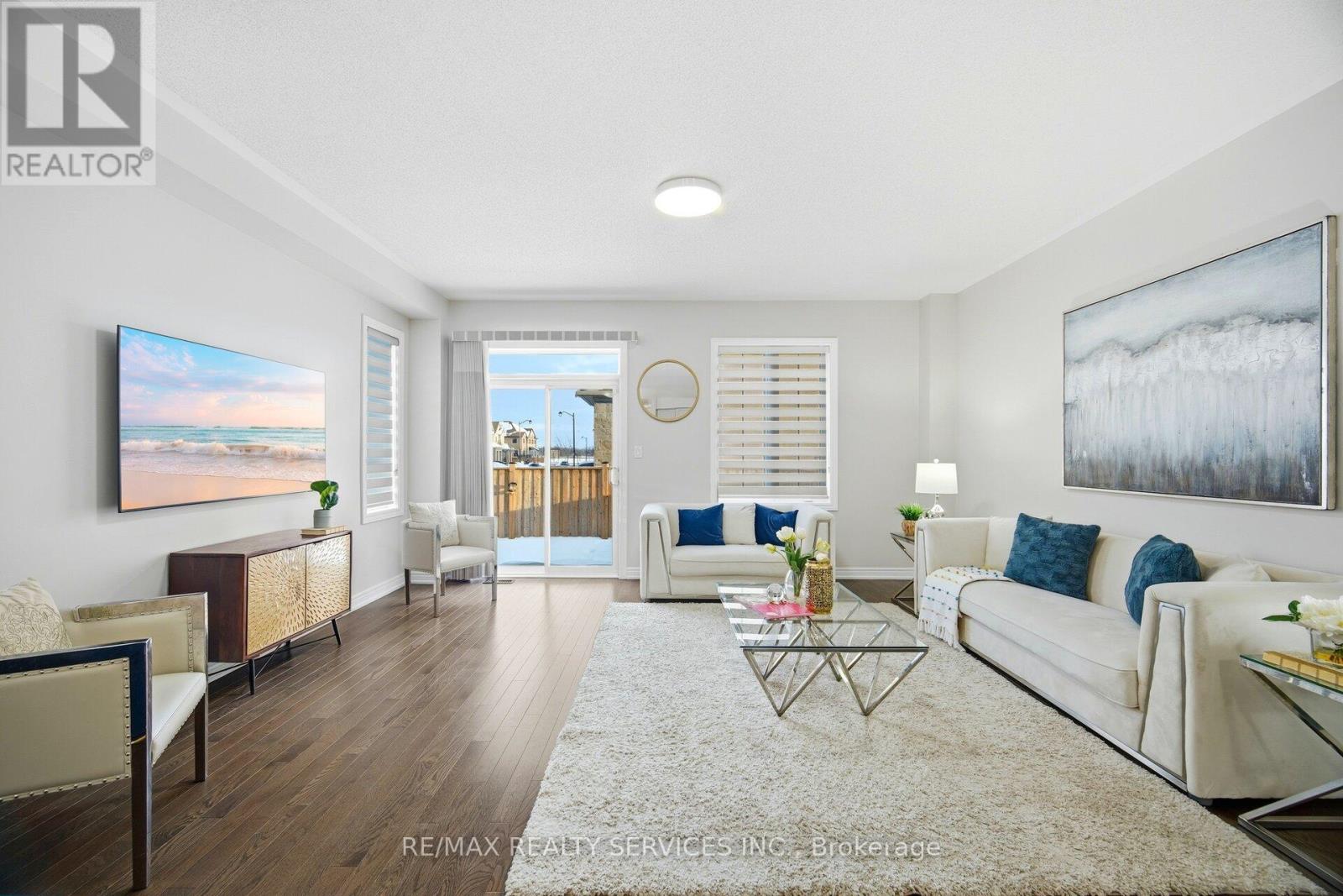 93 Benadir Avenue, Caledon, Ontario  L7C 4E7 - Photo 3 - W12786318