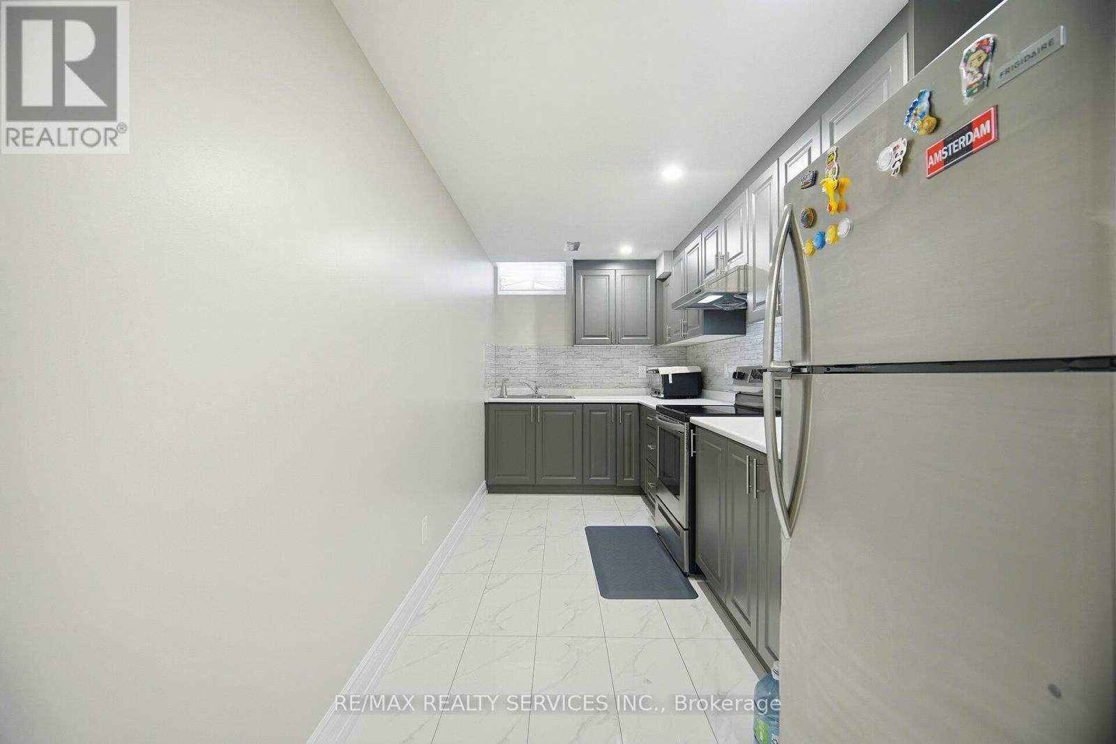 93 Benadir Avenue, Caledon, Ontario  L7C 4E7 - Photo 37 - W12786318