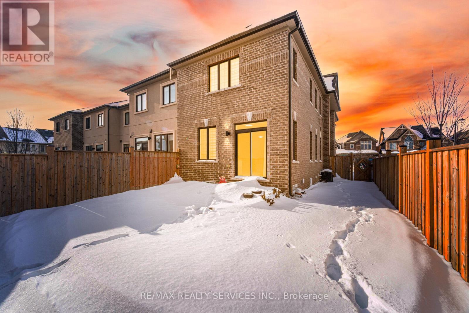 93 Benadir Avenue, Caledon, Ontario  L7C 4E7 - Photo 44 - W12786318