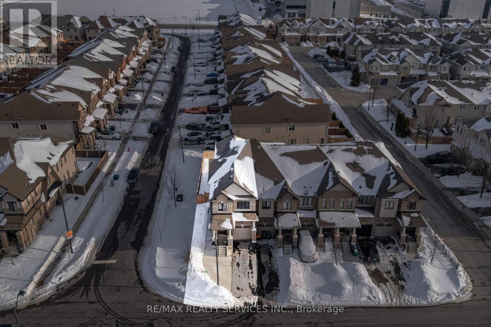 93 Benadir Avenue, Caledon, Ontario  L7C 4E7 - Photo 6 - W12786318