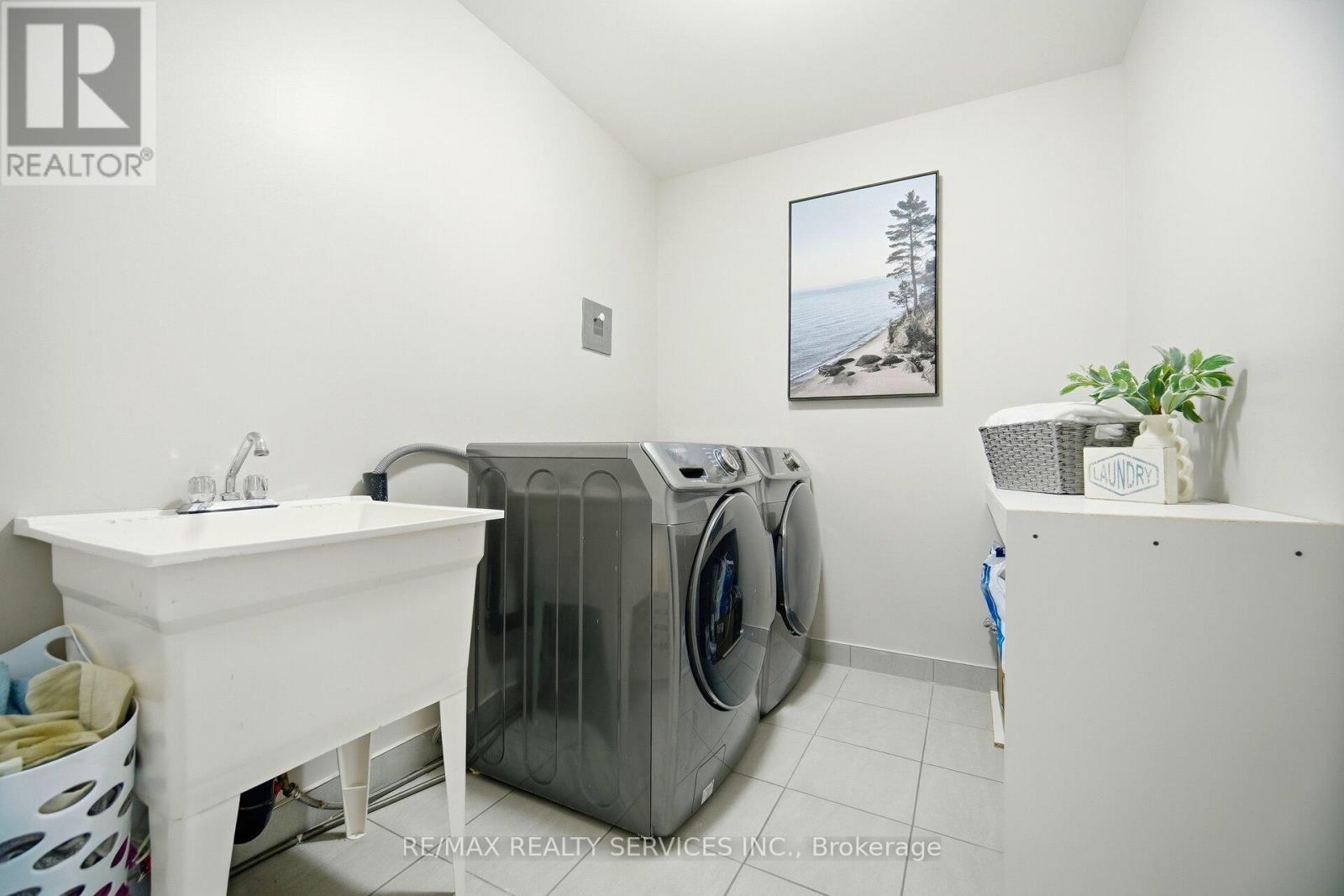 93 Benadir Avenue, Caledon, Ontario  L7C 4E7 - Photo 32 - W12786318