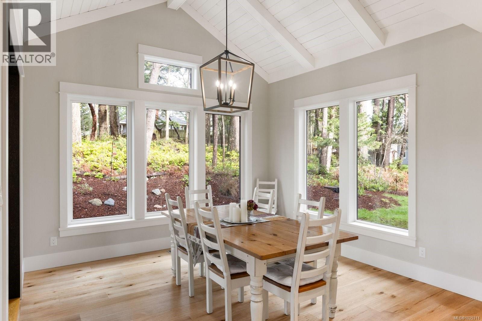 390 Wain Rd, North Saanich, British Columbia  V8L 5P9 - Photo 12 - 1025311