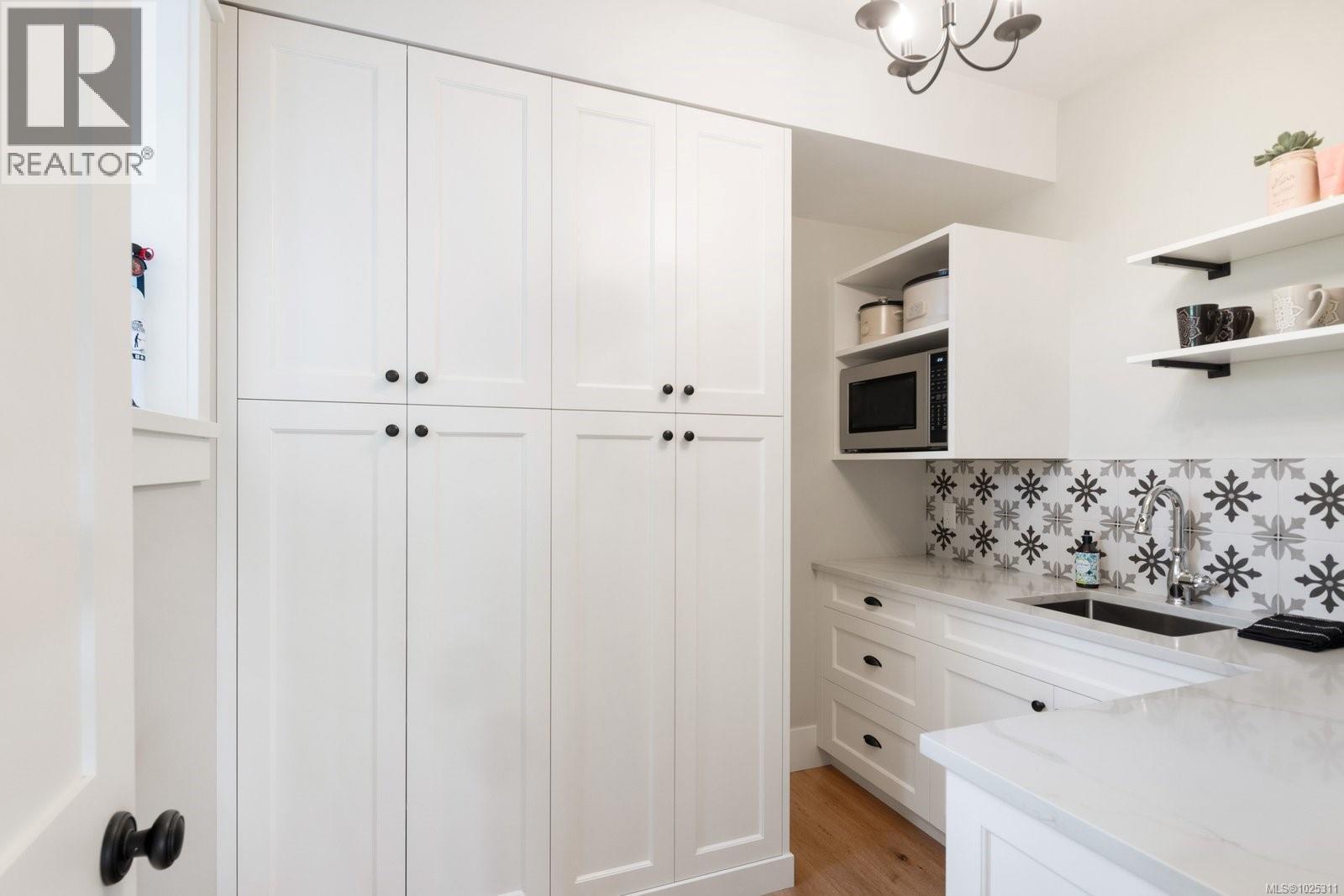 390 Wain Rd, North Saanich, British Columbia  V8L 5P9 - Photo 13 - 1025311