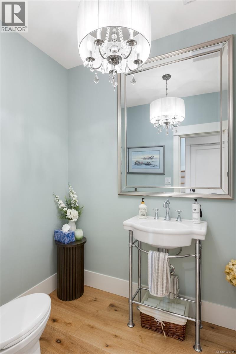 390 Wain Rd, North Saanich, British Columbia  V8L 5P9 - Photo 14 - 1025311