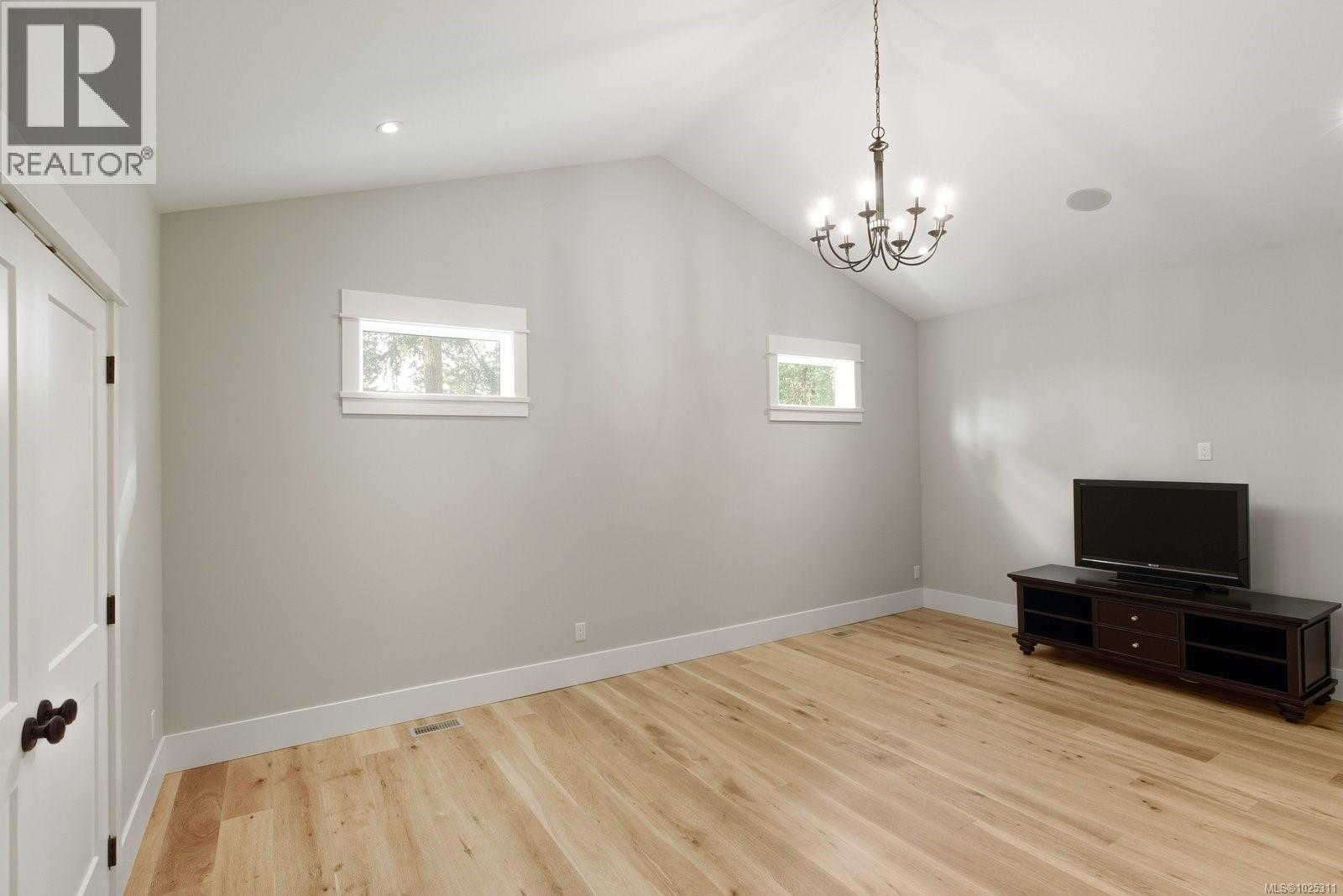 390 Wain Rd, North Saanich, British Columbia  V8L 5P9 - Photo 29 - 1025311