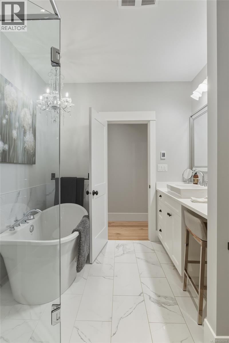 390 Wain Rd, North Saanich, British Columbia  V8L 5P9 - Photo 31 - 1025311