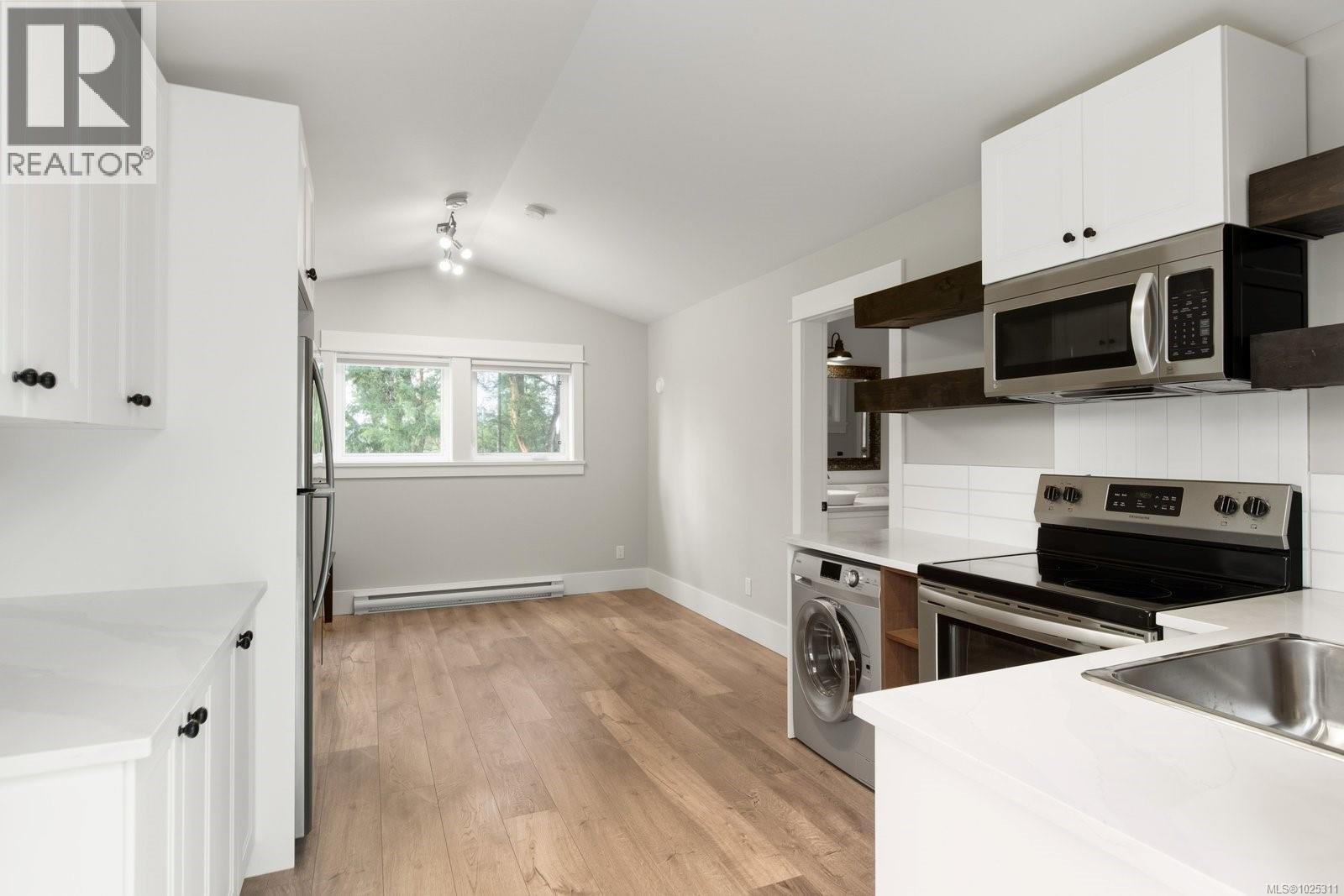 390 Wain Rd, North Saanich, British Columbia  V8L 5P9 - Photo 32 - 1025311