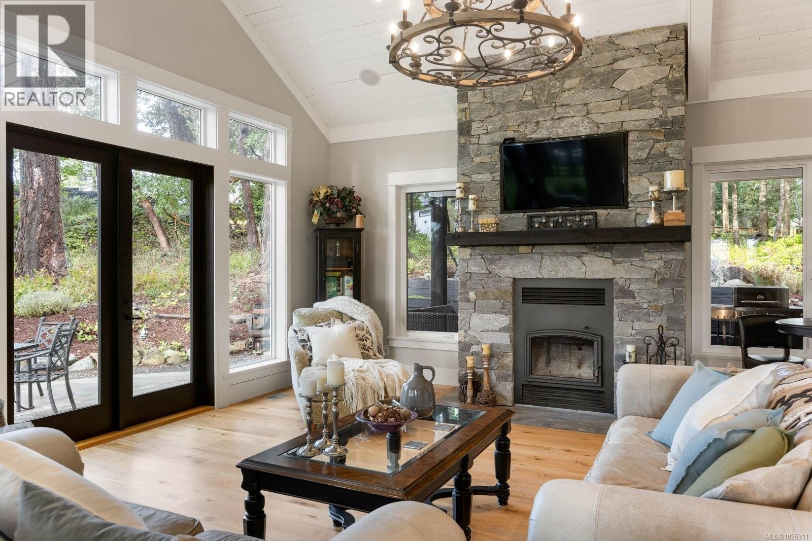 390 Wain Rd, North Saanich, British Columbia  V8L 5P9 - Photo 4 - 1025311