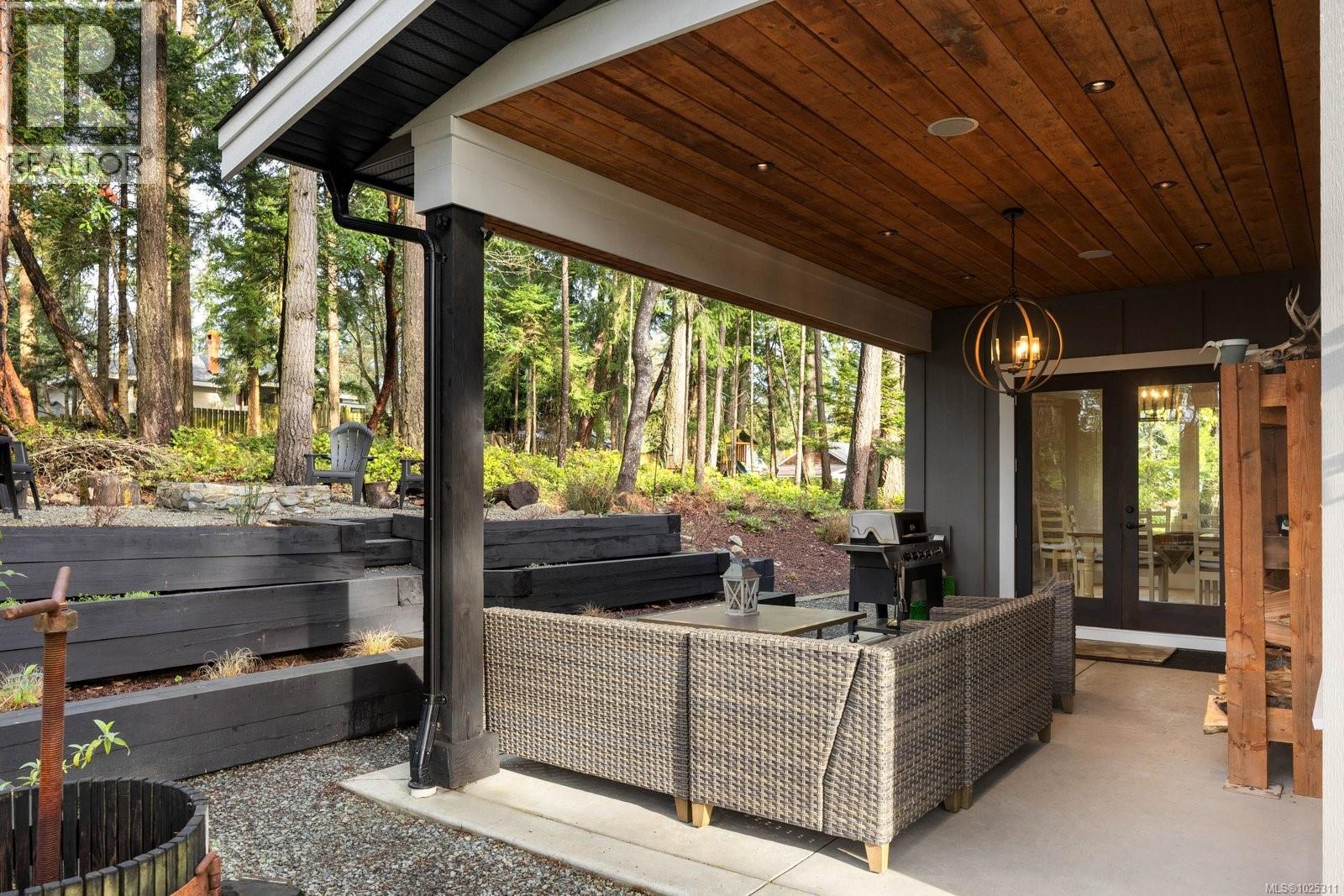 390 Wain Rd, North Saanich, British Columbia  V8L 5P9 - Photo 47 - 1025311