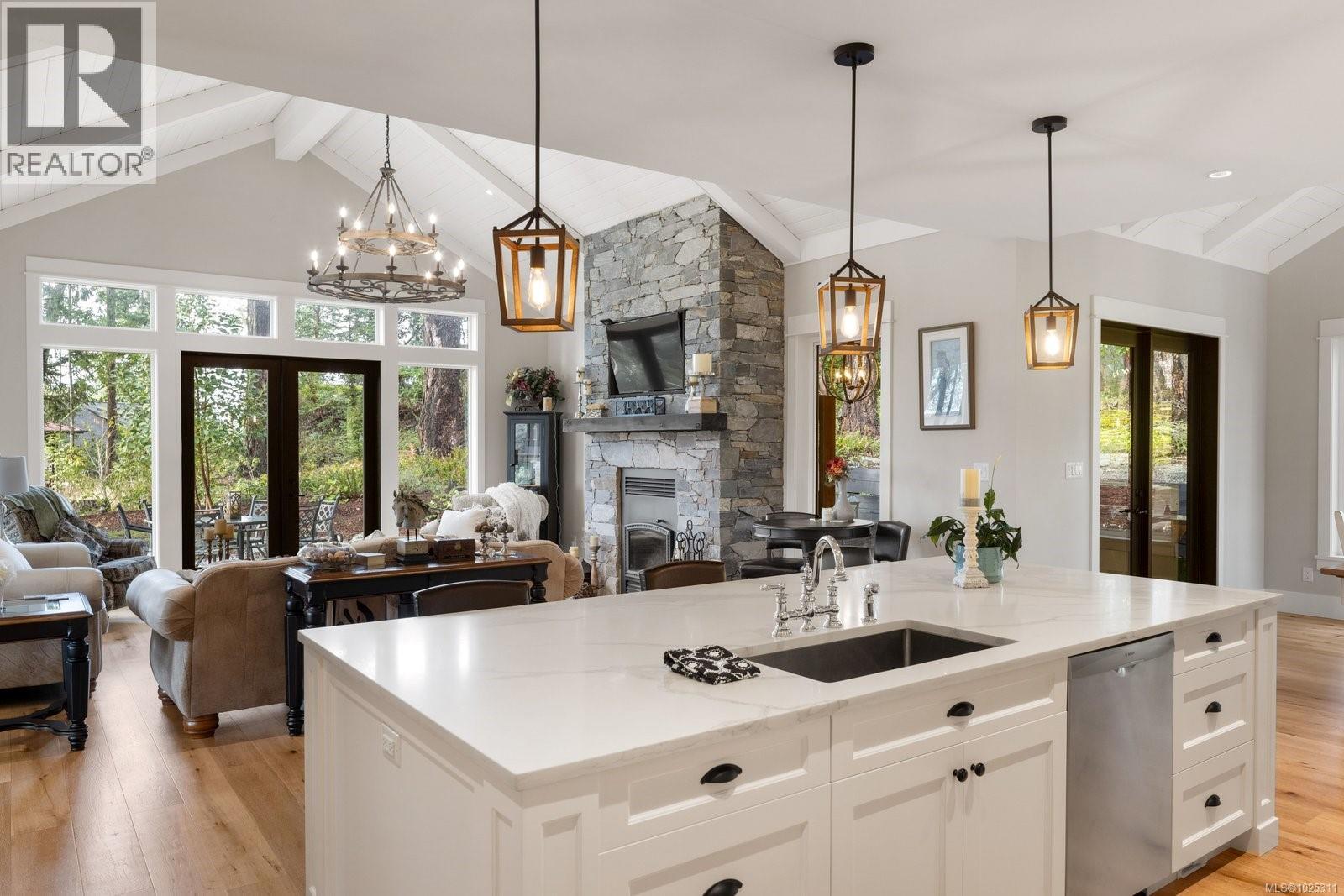 390 Wain Rd, North Saanich, British Columbia  V8L 5P9 - Photo 8 - 1025311