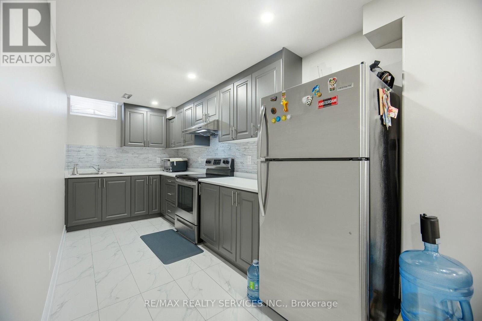 93 Benadir Avenue, Caledon, Ontario  L7C 4E7 - Photo 36 - W12786318