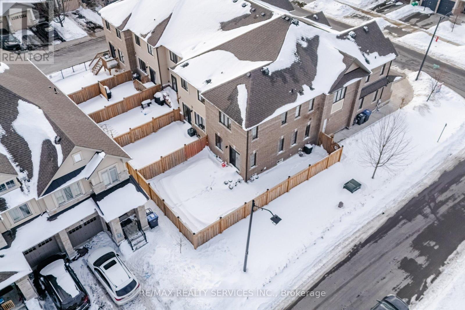 93 Benadir Avenue, Caledon, Ontario  L7C 4E7 - Photo 47 - W12786318