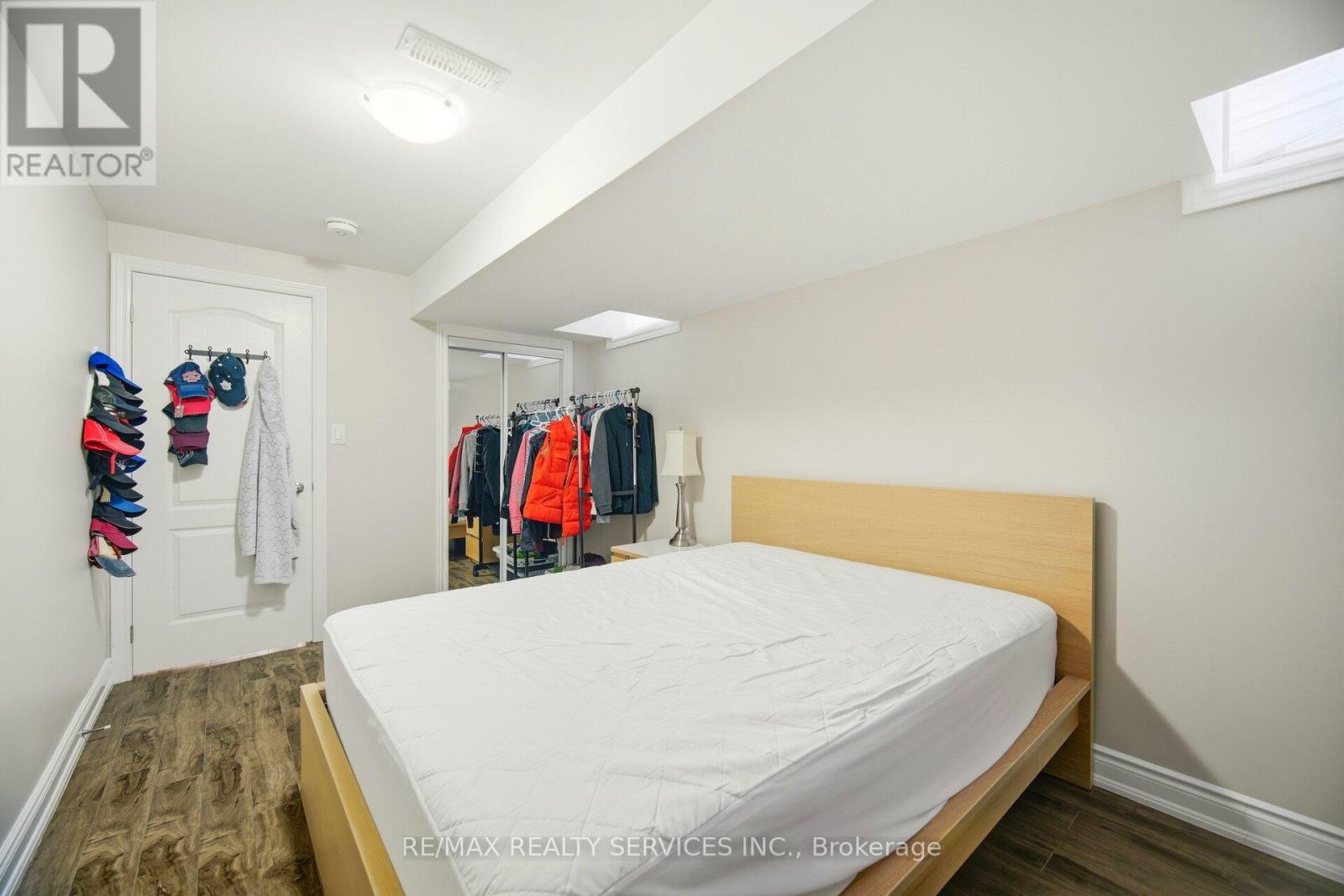 93 Benadir Avenue, Caledon, Ontario  L7C 4E7 - Photo 38 - W12786318