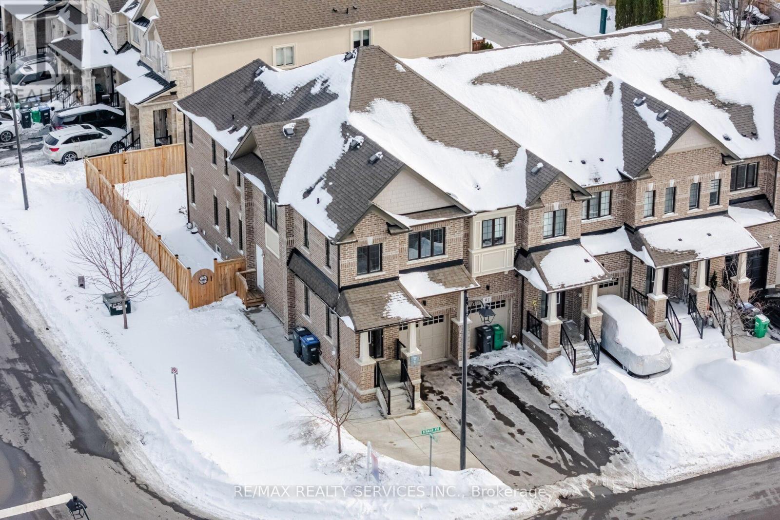 93 Benadir Avenue, Caledon, Ontario  L7C 4E7 - Photo 7 - W12786318