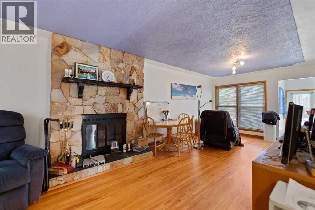 27, 4354 Highway 27, Rural Mountain View County, Alberta  T0M 1X0 - Photo 10 - A2285497