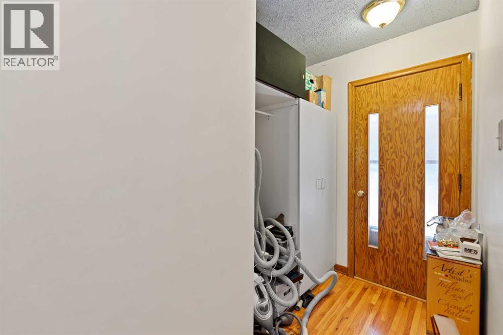 27, 4354 Highway 27, Rural Mountain View County, Alberta  T0M 1X0 - Photo 14 - A2285497