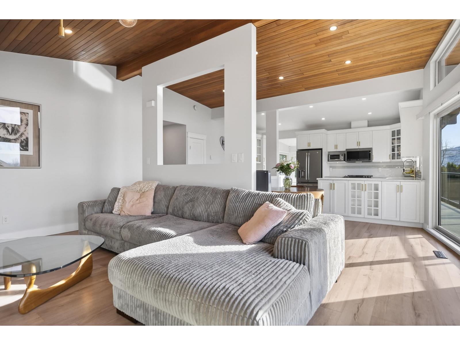 33777 4 Avenue, Mission, British Columbia  V2V 1T5 - Photo 5 - R3087768