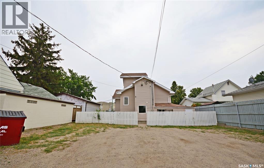 412 Iroquois Street W, Moose Jaw, Saskatchewan  S6H 5B3 - Photo 32 - SK028527