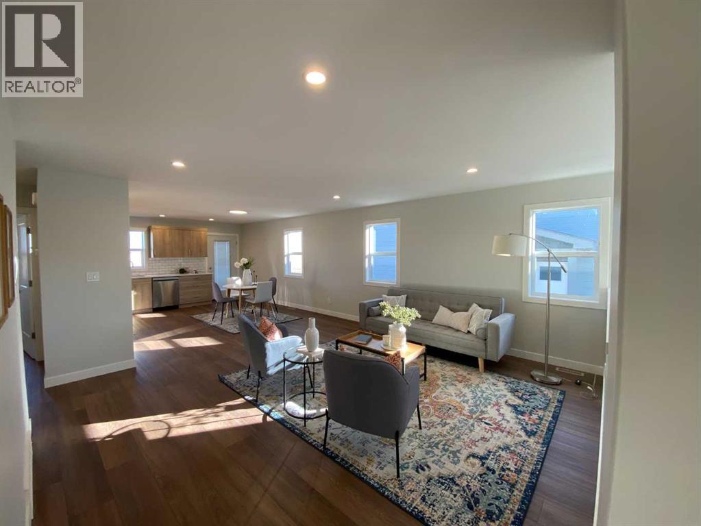 4209 57 Street, Taber, Alberta  T1G 0G8 - Photo 2 - A2286258