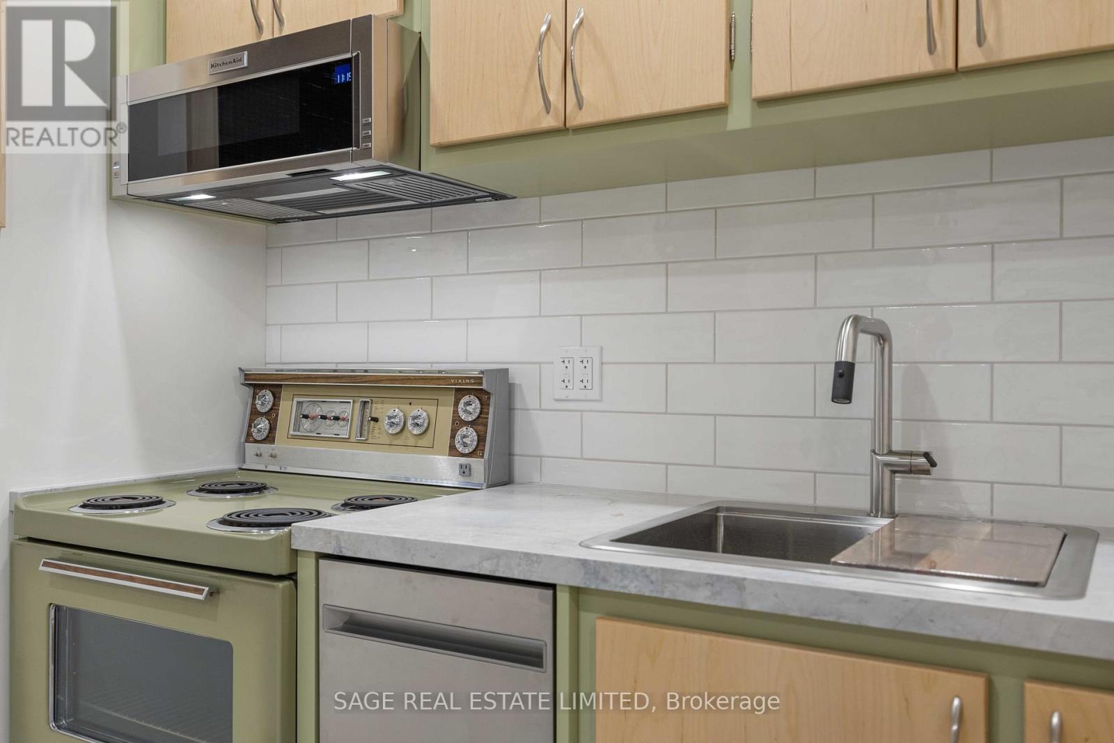 Lower - 67 Shannon Street, Toronto, Ontario  M6J 2E6 - Photo 8 - C12786808