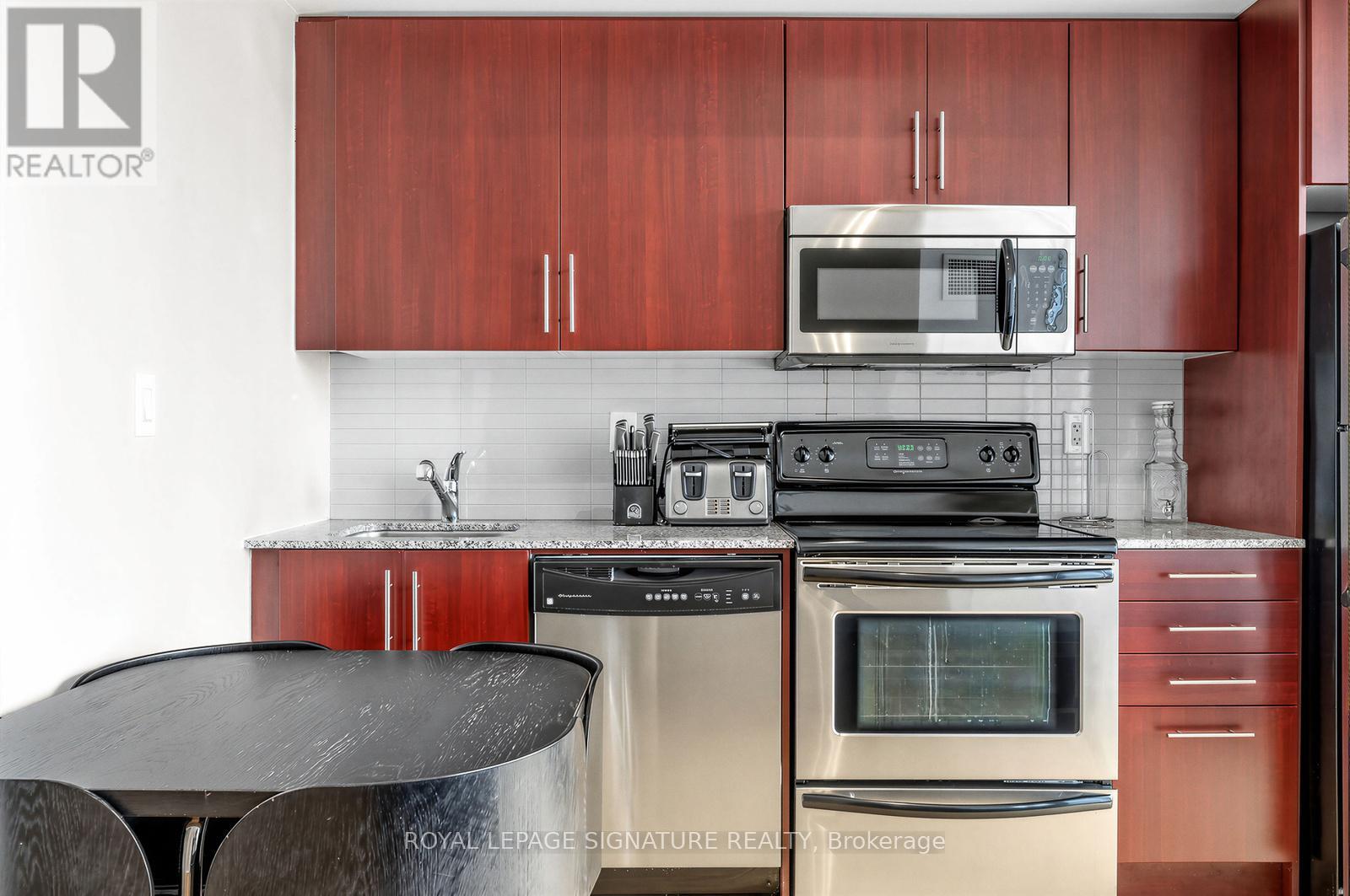 2306 - 55 Bremner Boulevard, Toronto, Ontario  M5J 0A6 - Photo 14 - C12786810