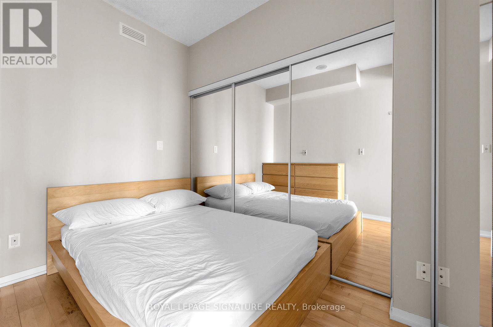 2306 - 55 Bremner Boulevard, Toronto, Ontario  M5J 0A6 - Photo 19 - C12786810