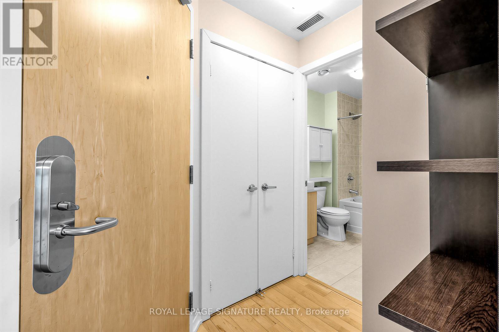 2306 - 55 Bremner Boulevard, Toronto, Ontario  M5J 0A6 - Photo 3 - C12786810