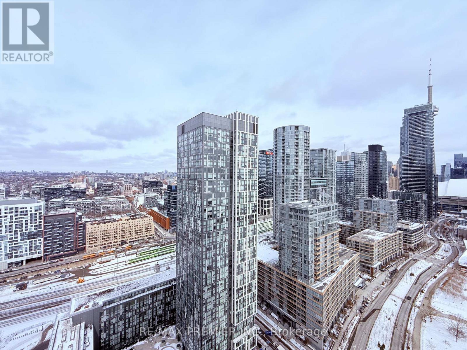 3809 - 85 Queens Wharf Road, Toronto, Ontario  M5V 0J9 - Photo 11 - C12786844