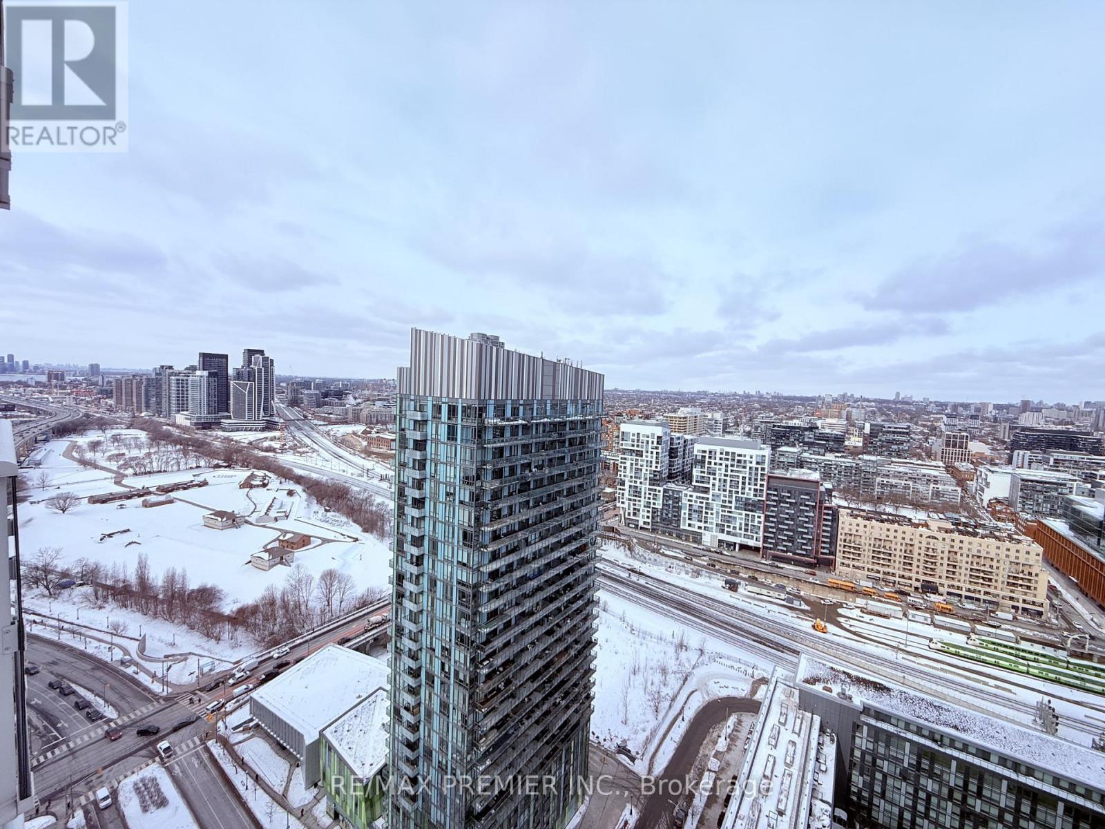 3809 - 85 Queens Wharf Road, Toronto, Ontario  M5V 0J9 - Photo 12 - C12786844