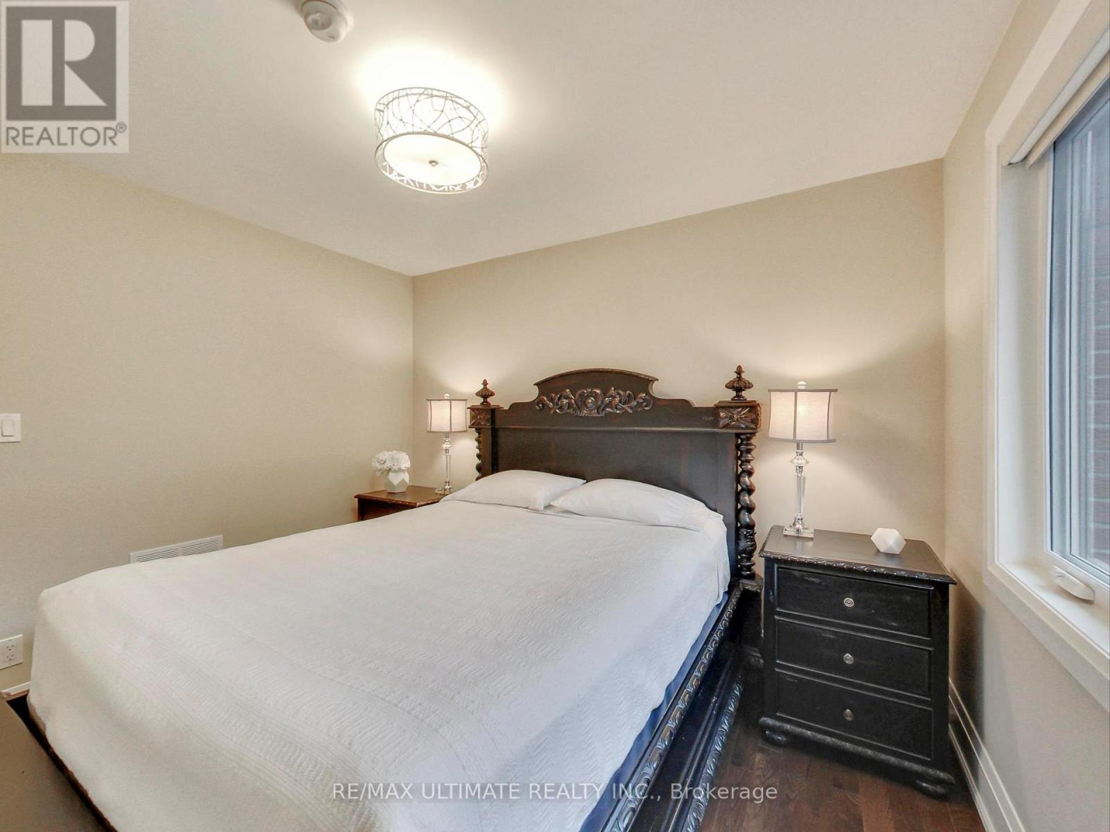 Apt #3 - 728 Vaughan Road, Toronto, Ontario  M6E 2Y9 - Photo 16 - C12786870